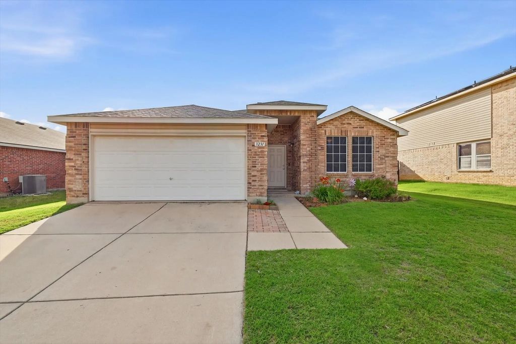3231 Andalusian Drive, Denton