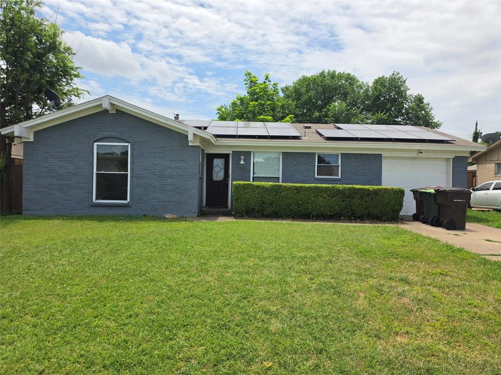 1628 Japonica Lane, Plano