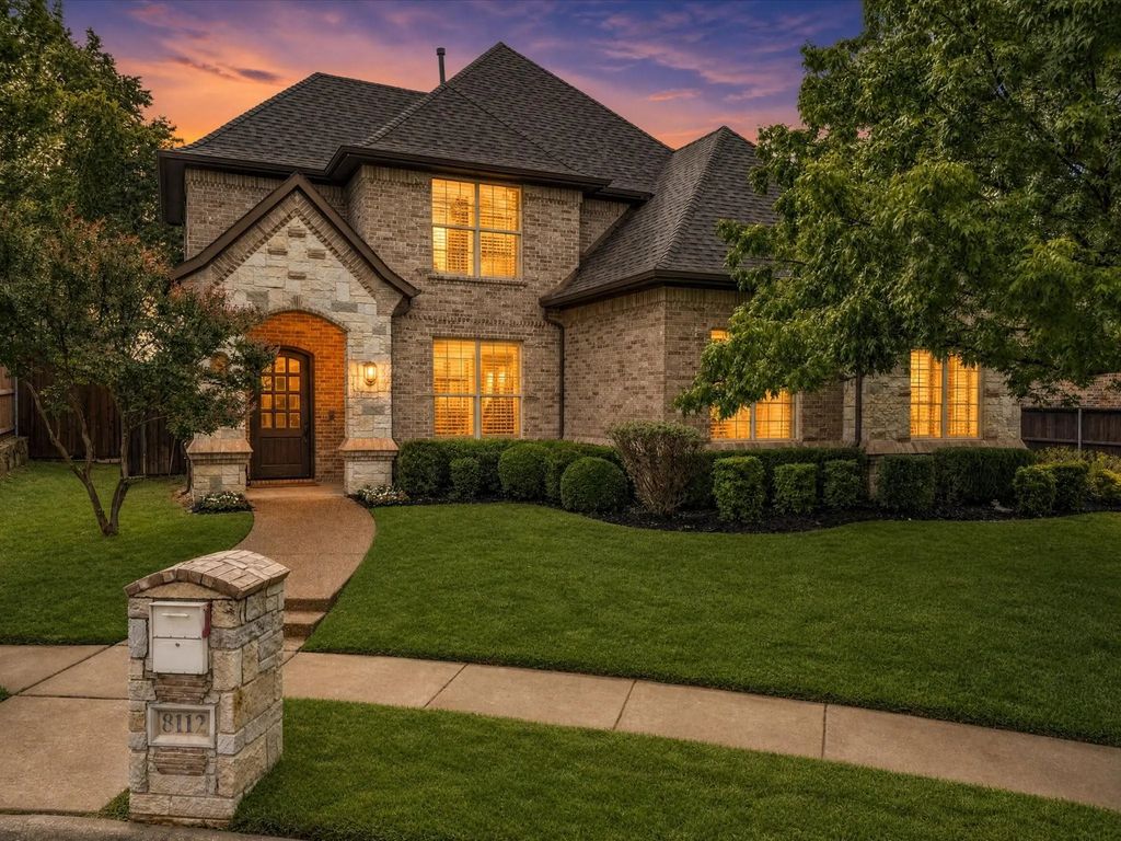 8112 Belmont Court, North Richland Hills
