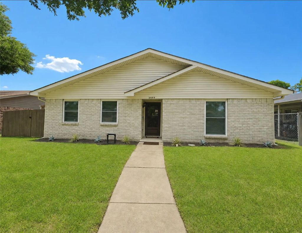 2633 Dove Meadow Drive, Garland