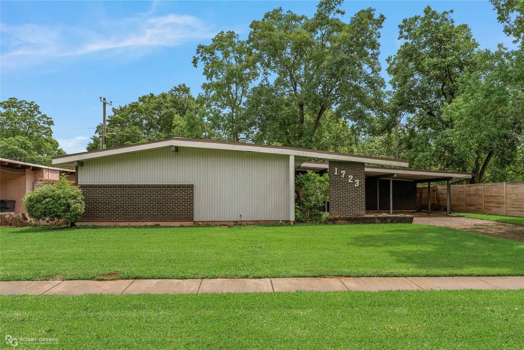 1723 Captain Shreve Drive, Shreveport