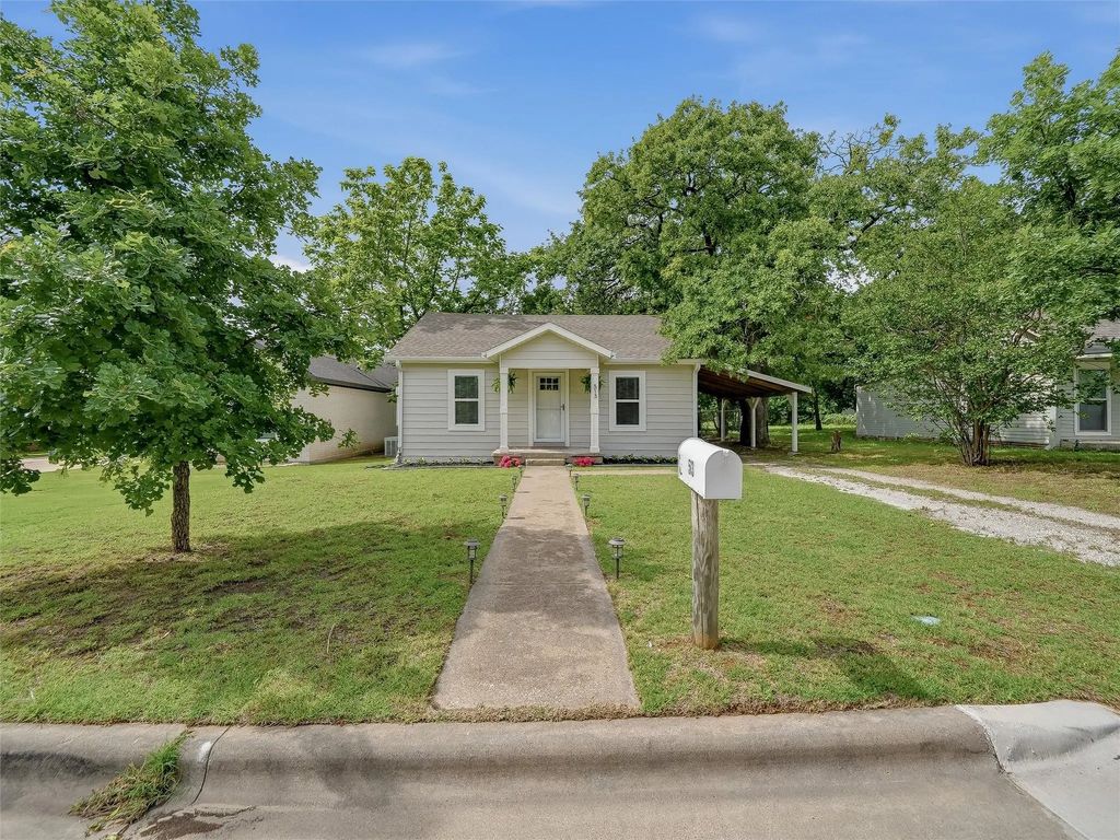 513 W Water Street, Weatherford