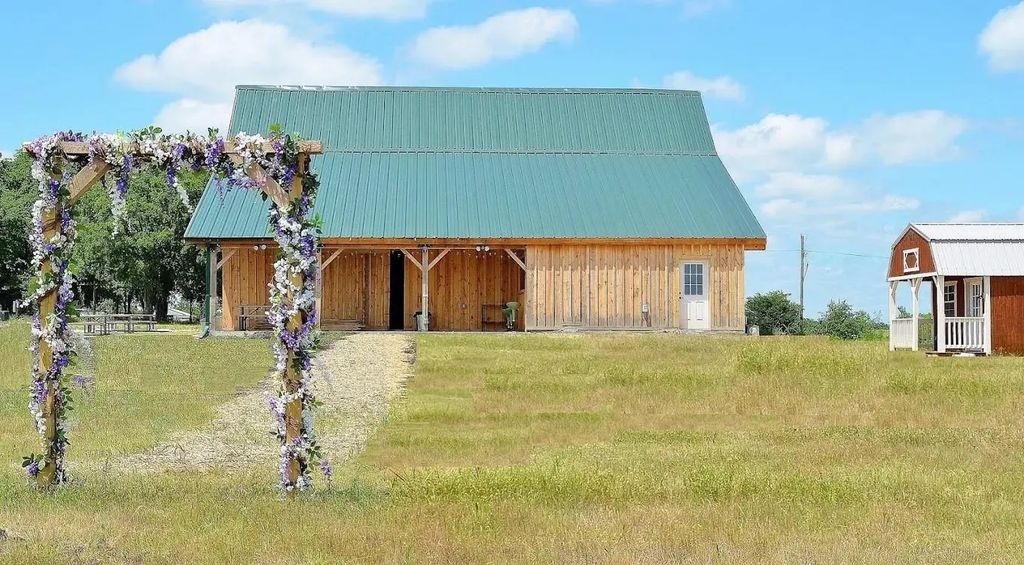 17990 County Road 656, Farmersville