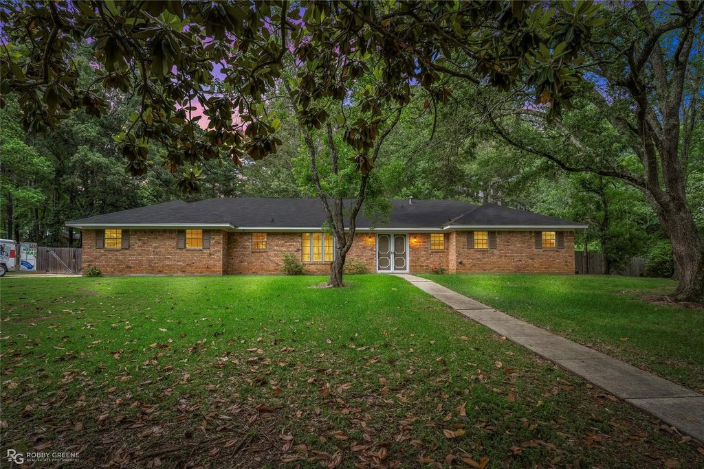 404 Lawson Place, Minden