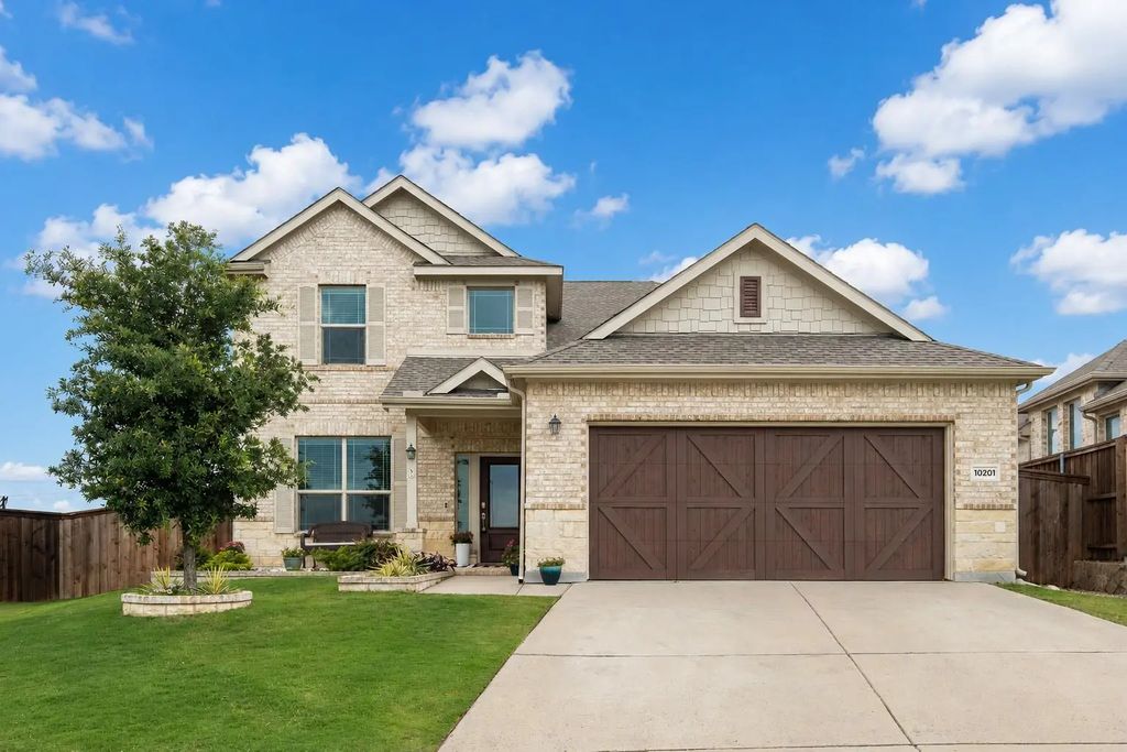 10201 Claire Creek Road, Fort Worth