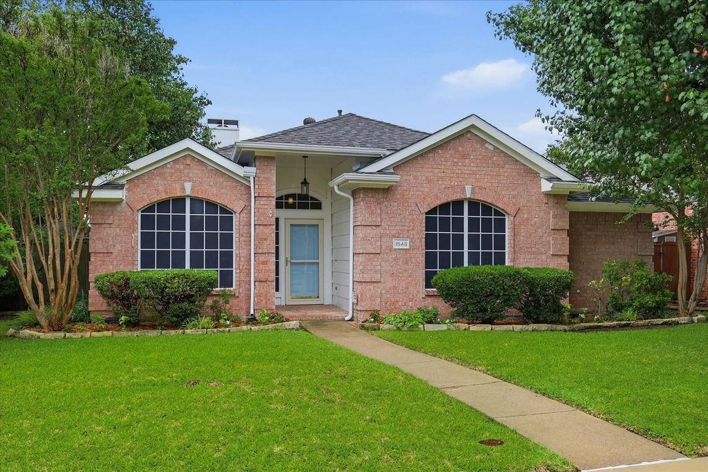 1548 Shannon Drive, Lewisville