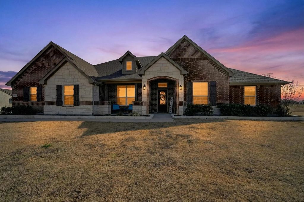 1180 Colina Parkway, Farmersville