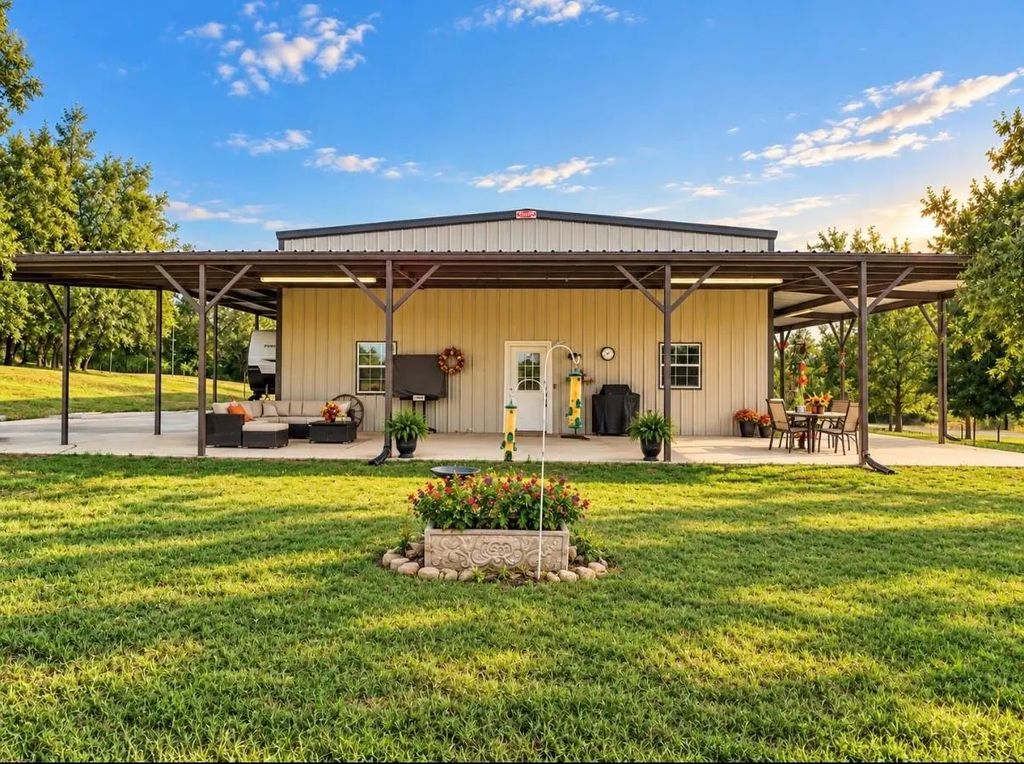835 Wood Hollow Drive, Weatherford