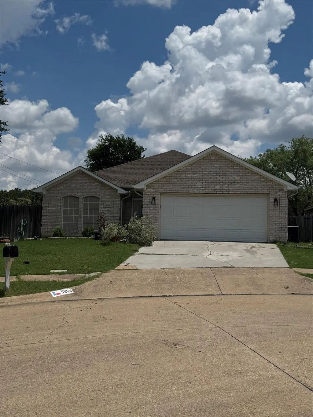 5904 Alcova Lane, Dallas
