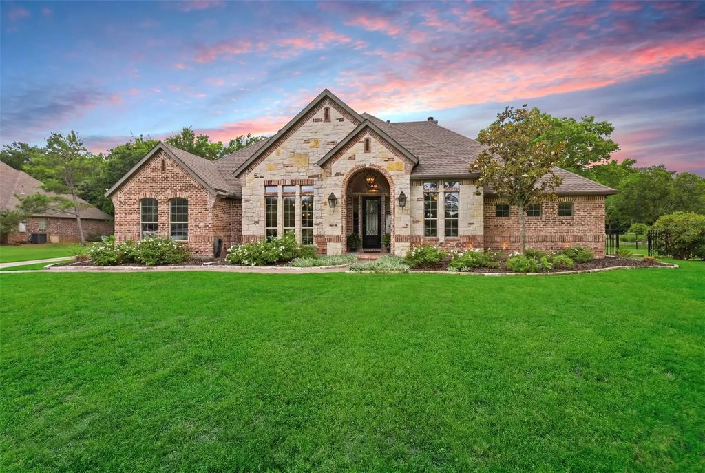 8266 Willow Circle, Terrell