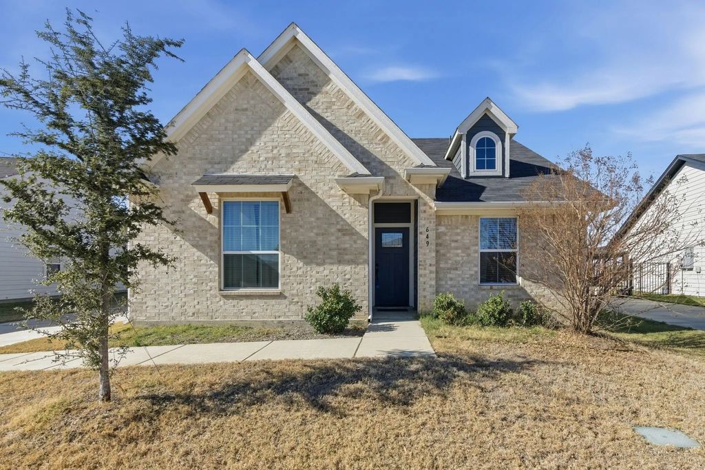 649 Charlotte Lane, Burleson
