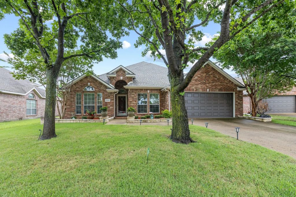 10802 Saint Annes Drive, Rowlett