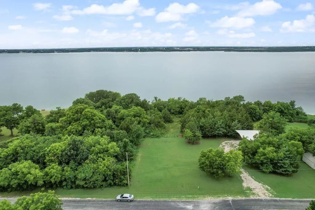 County Road 1053, Farmersville