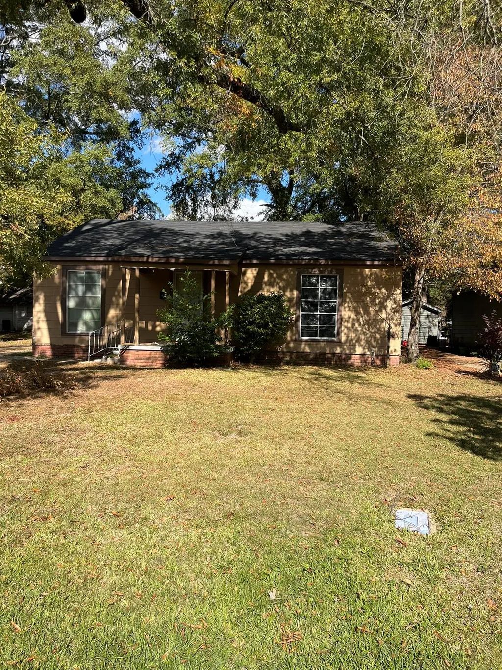 220 E Wyandotte Street, Shreveport