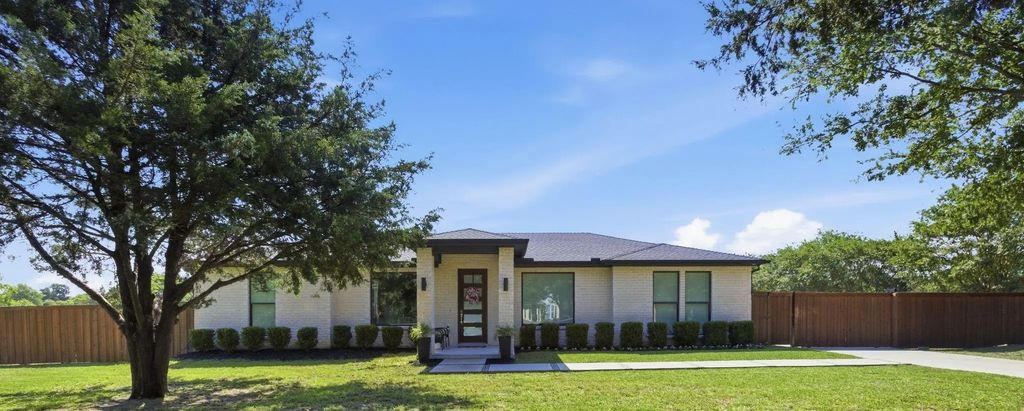 1413 Lariat Circle, Oak Leaf
