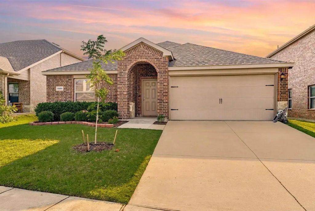 2104 Shady Glen Trail, Princeton