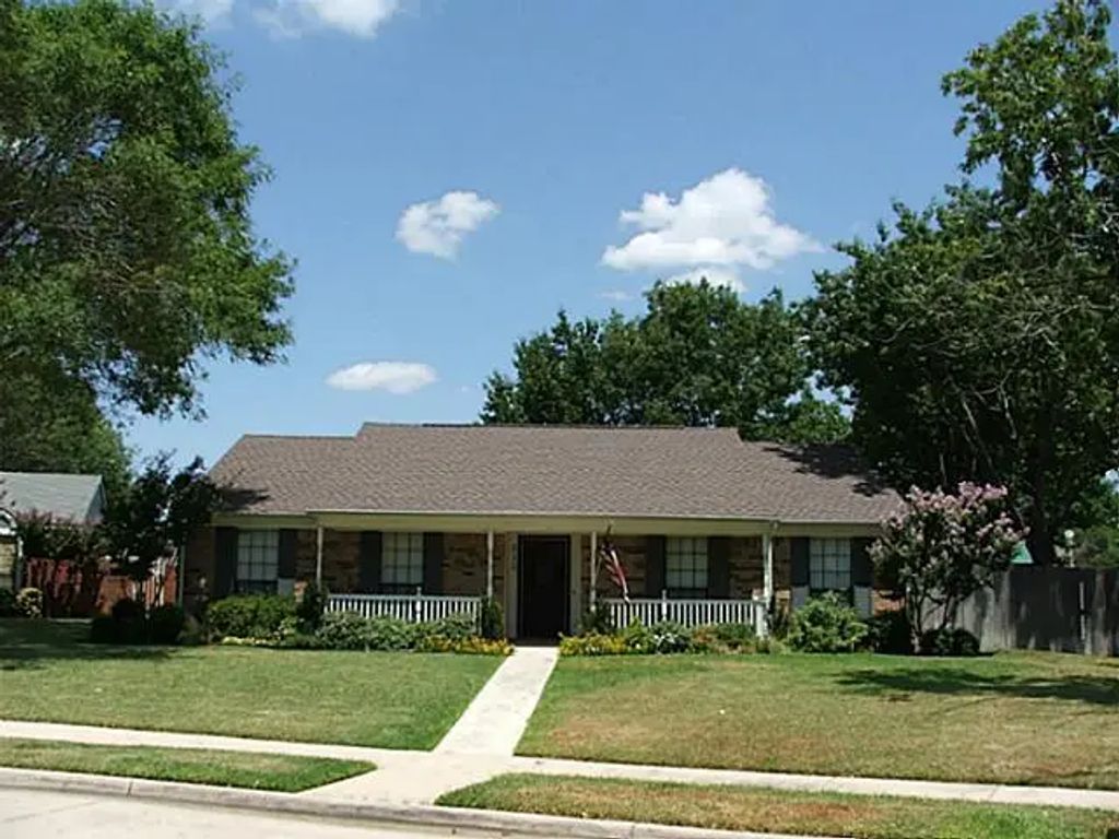 910 Bitternut Drive, Coppell