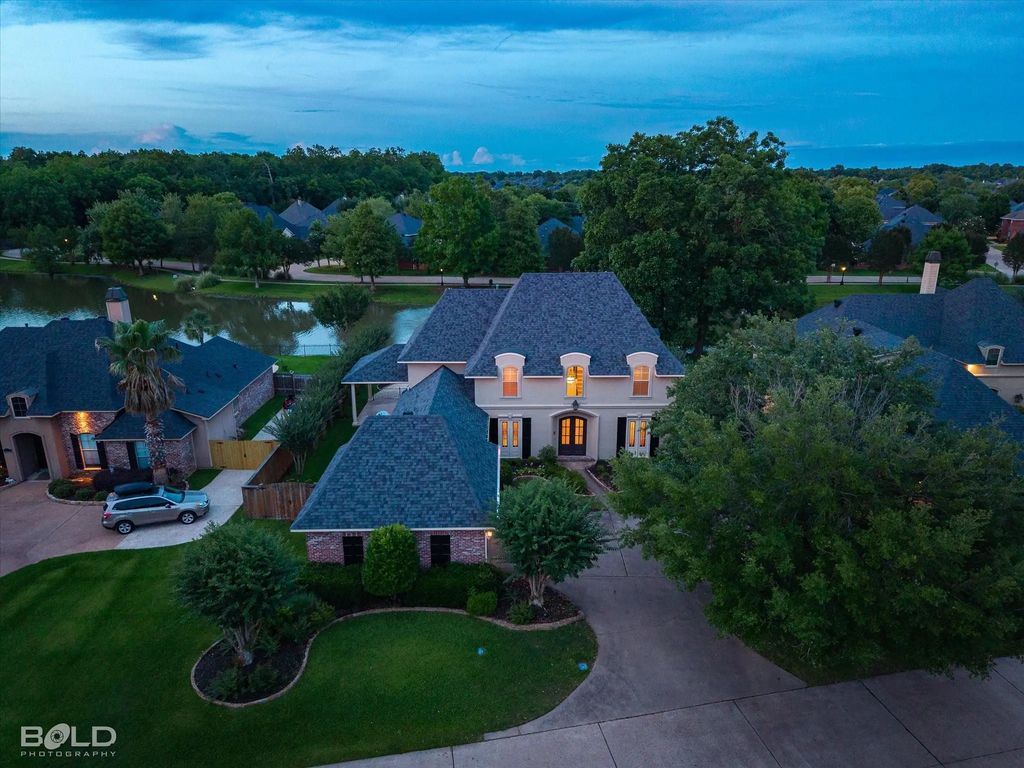 8017 Captain Dillon Court, Shreveport