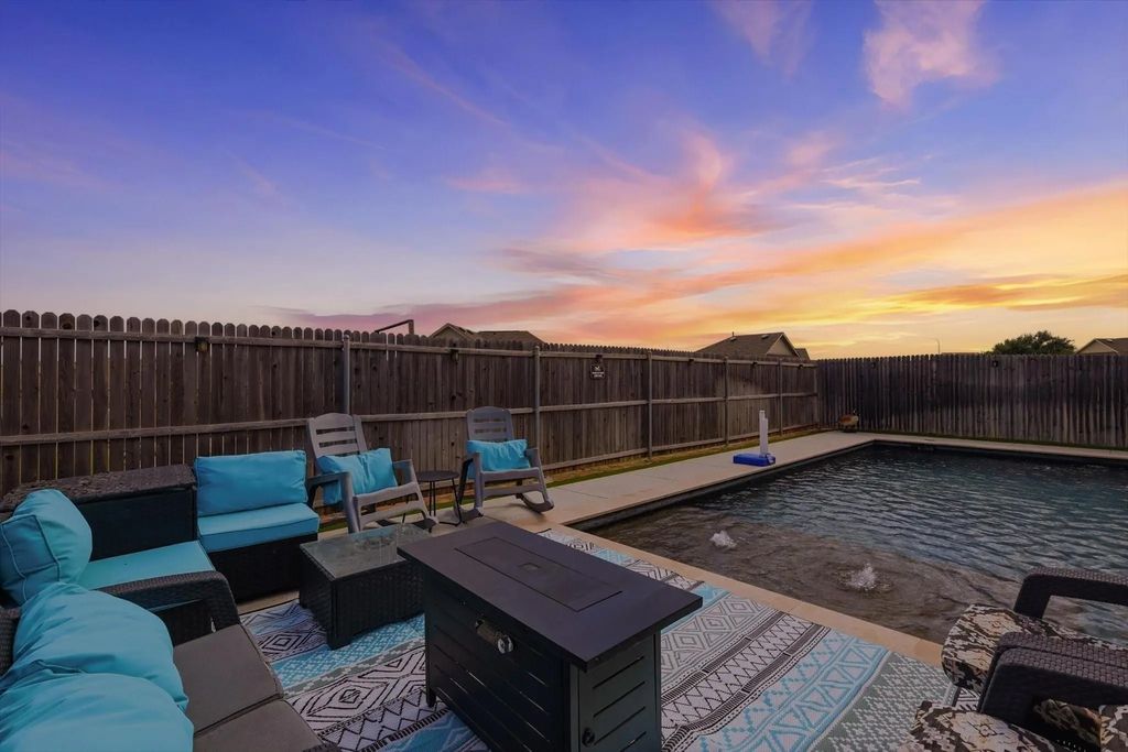 645 Ridgeback Trail, Fort Worth