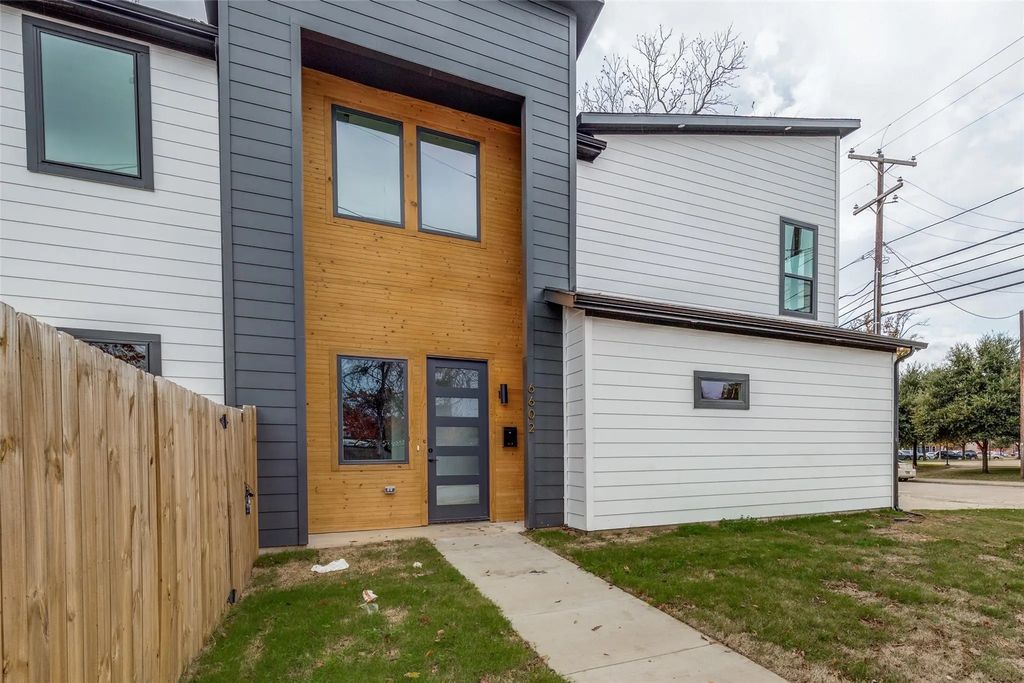 6602 Bexar Street, Dallas