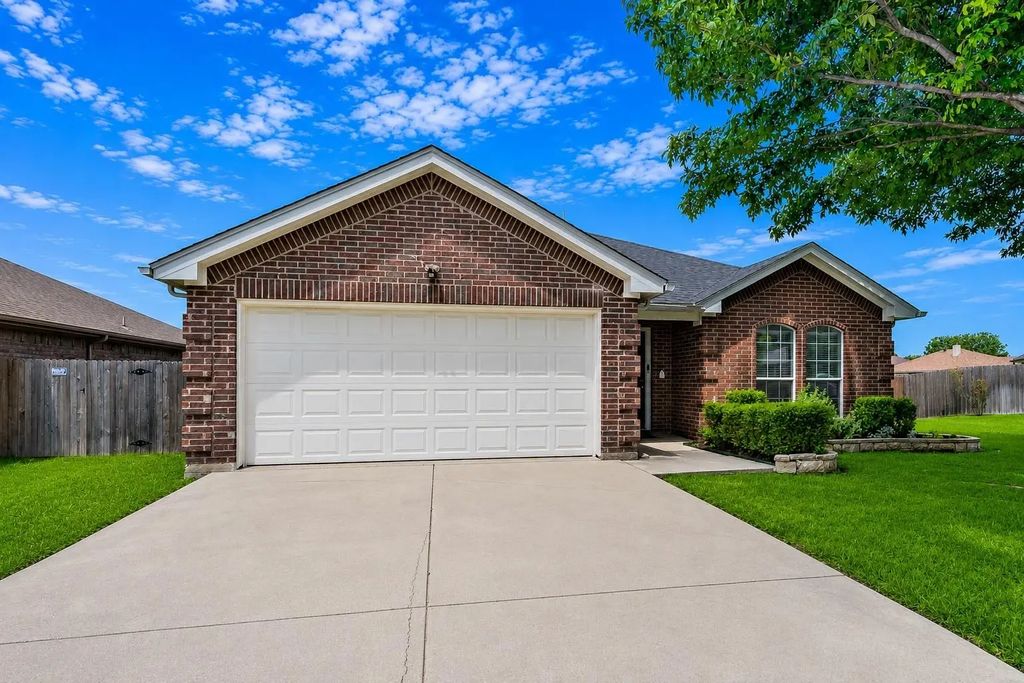 445 Vista Way Drive, Saginaw