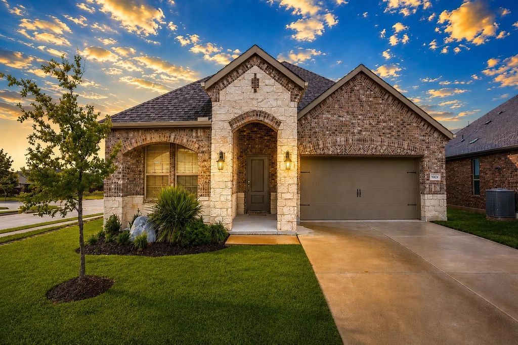 10624 Echo Brook Lane, Aubrey