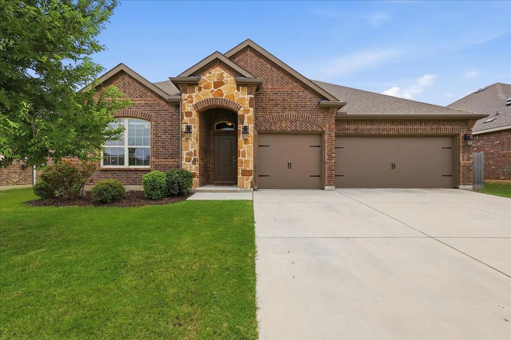 10912 Culberson Drive, Aubrey