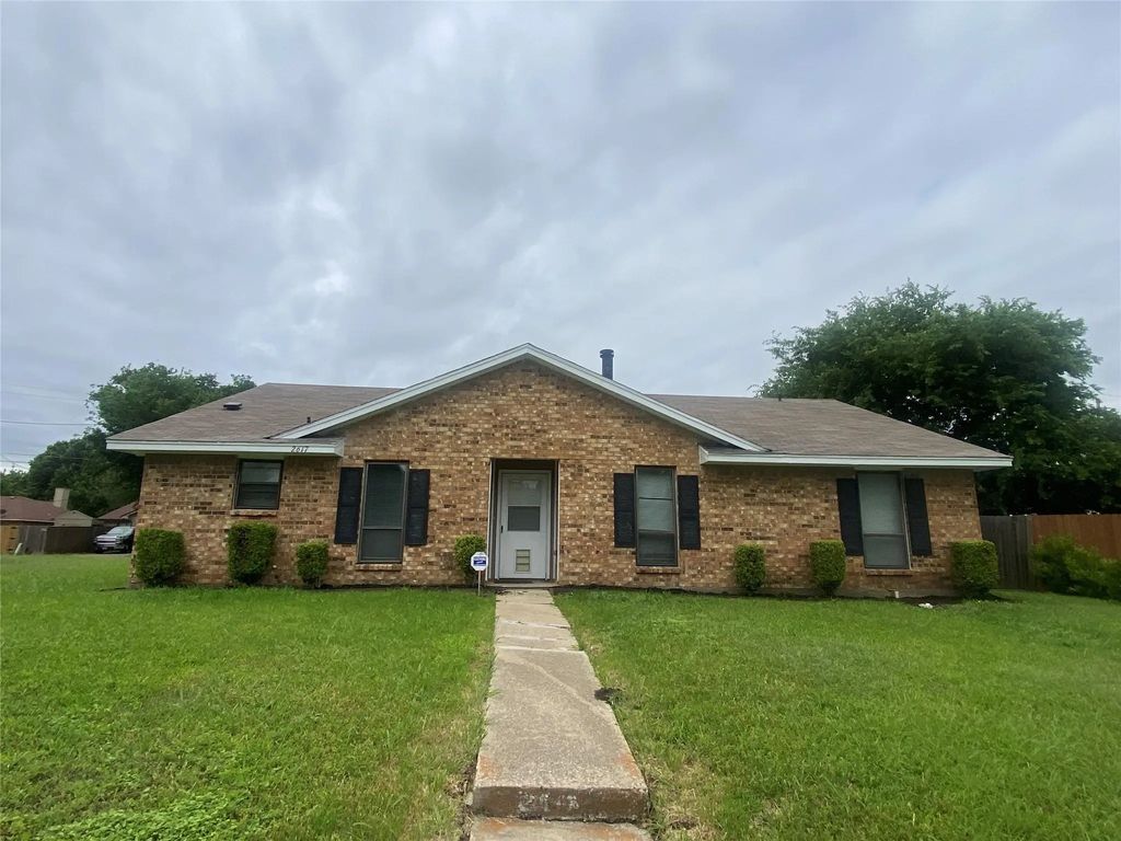 2617 Arcady Circle, Lancaster