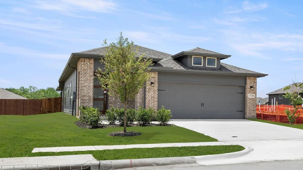 1749 Edgeway Drive, Aubrey