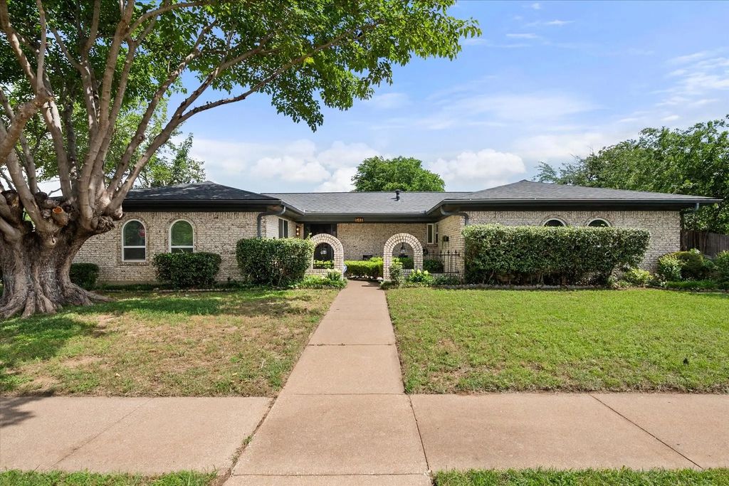 540 Saddle Ridge Lane, Saginaw