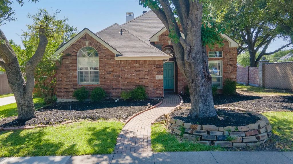 6913 Harvey Lane, Plano