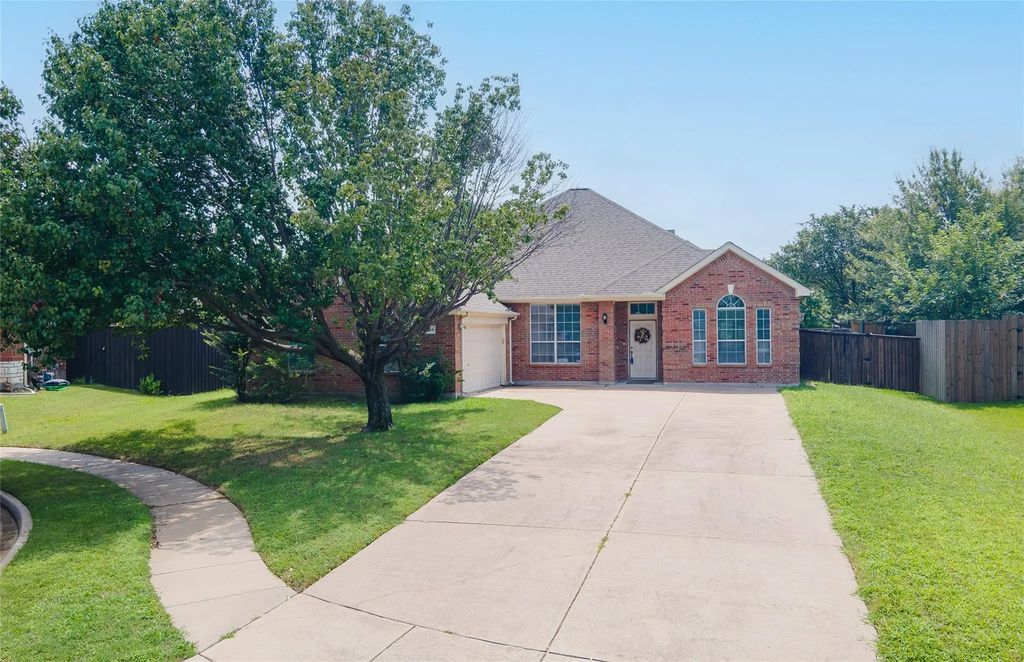 5208 Lake Haven Lane, Grand Prairie