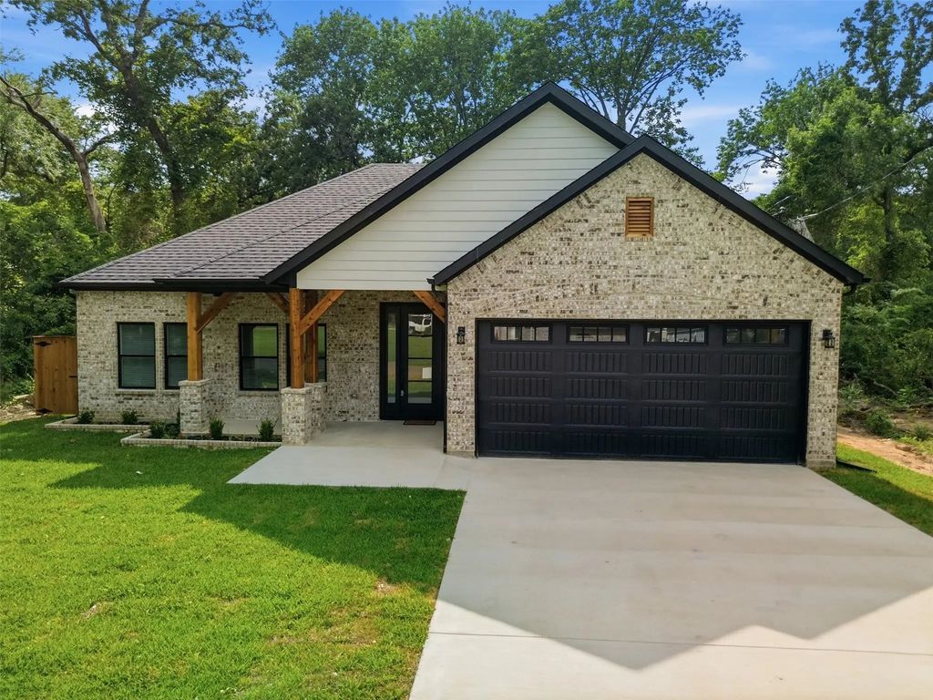 429 Waterboard Drive, Trinidad
