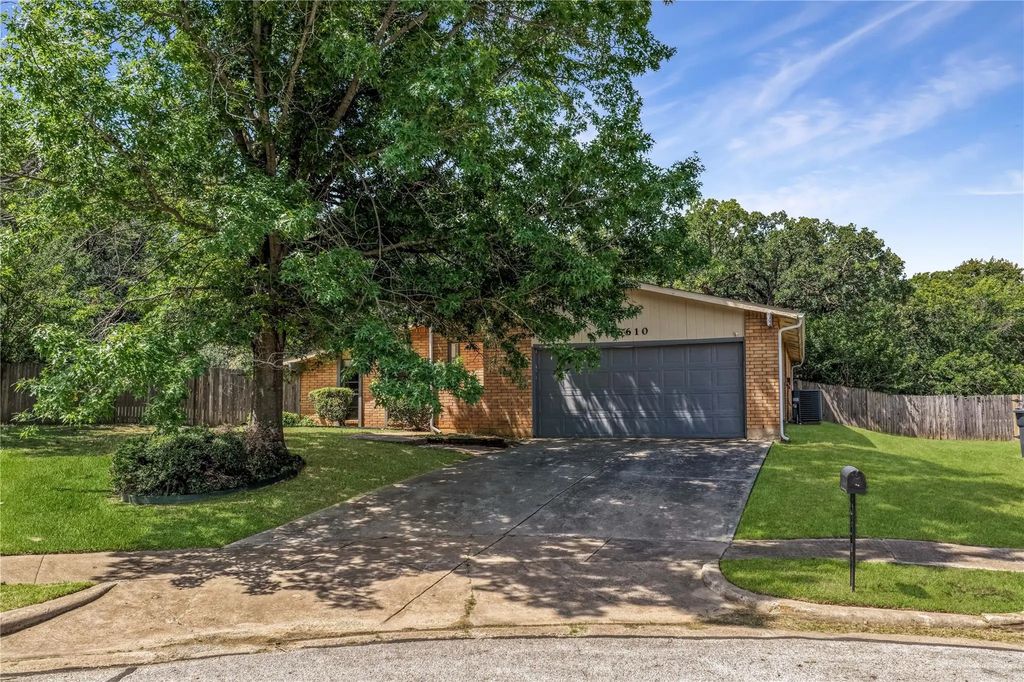 6610 High Country Trail, Arlington
