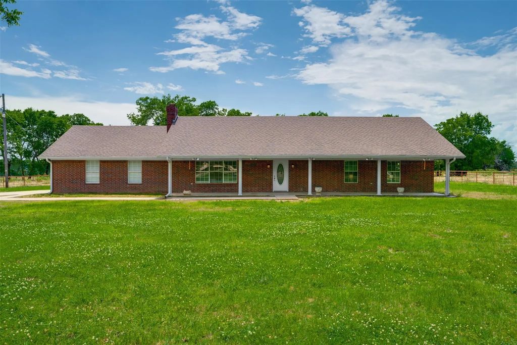 7350 Farm Road 2573, Clarksville