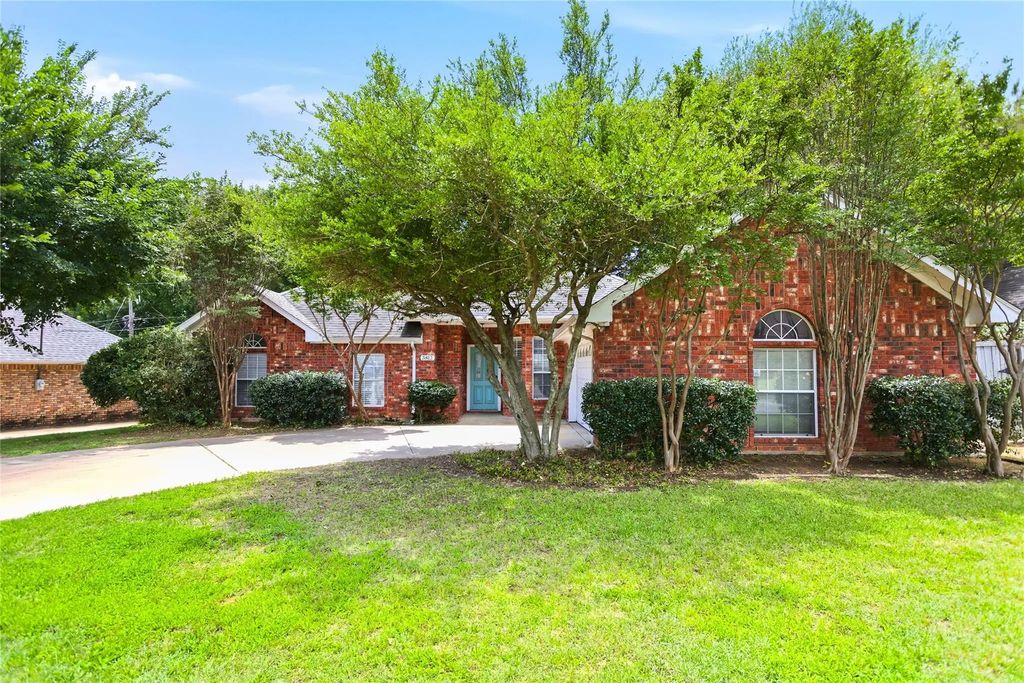 3812 Gentle Springs Drive, Arlington
