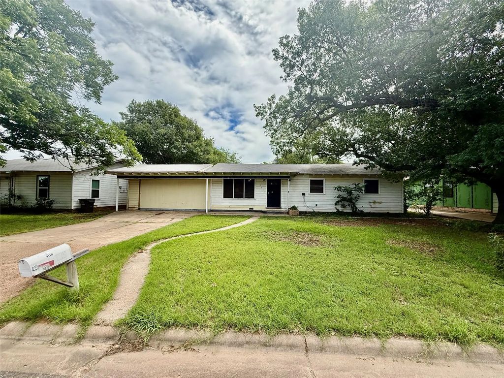105 Ragland Street, Graham