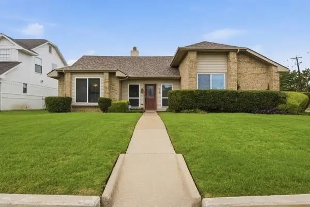 2333 Salerno Drive, Mesquite