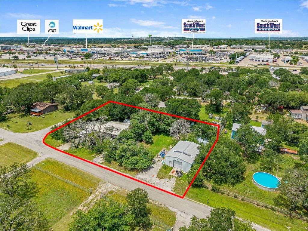209 Renee Drive, Hudson Oaks