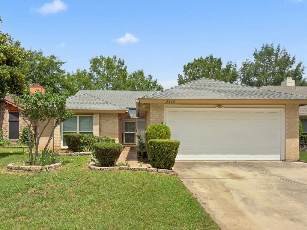 2426 Sutton Drive, Arlington
