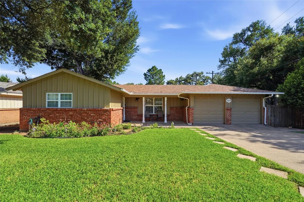 509 Patricia Road, Hurst