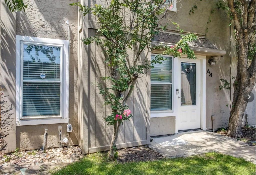 13340 Kit Lane A4, Dallas