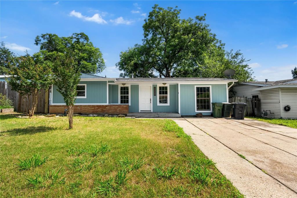 1010 E Lovers Lane, Arlington