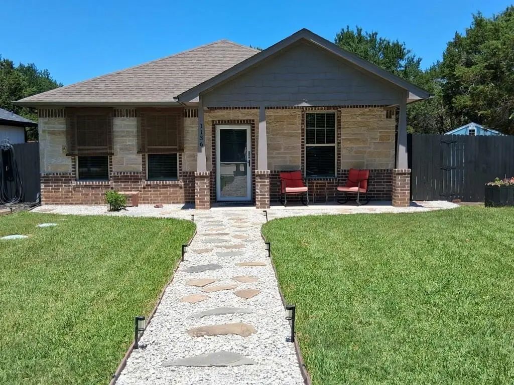 1136 Ridgeview Circle, Granbury