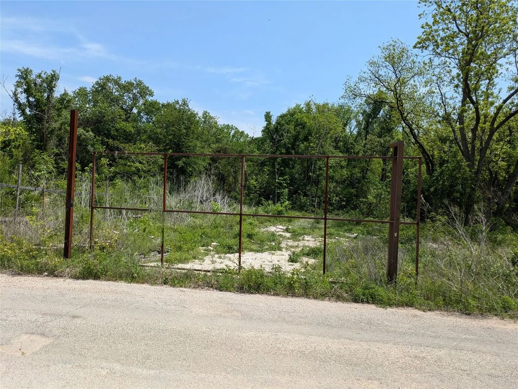 5404 Railroad Avenue, Dallas