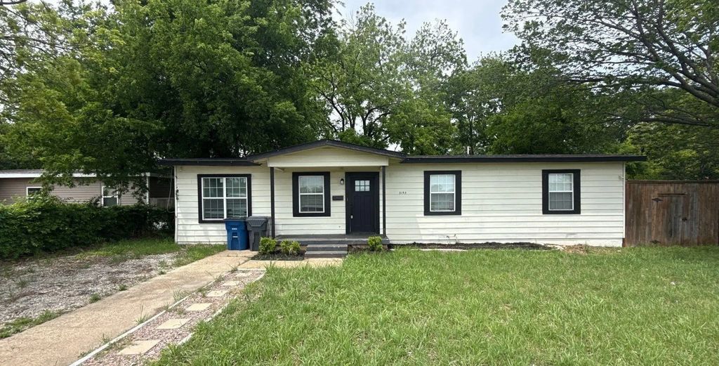 3155 E Ledbetter Drive, Dallas