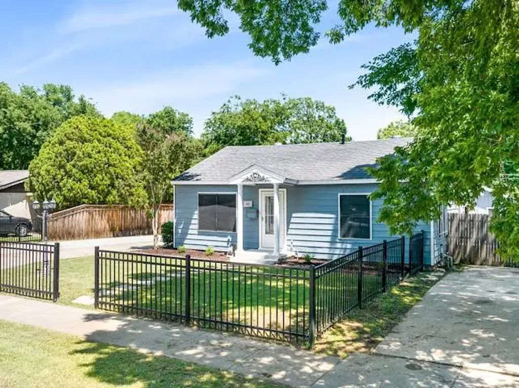 505 Worthway Drive, Grand Prairie