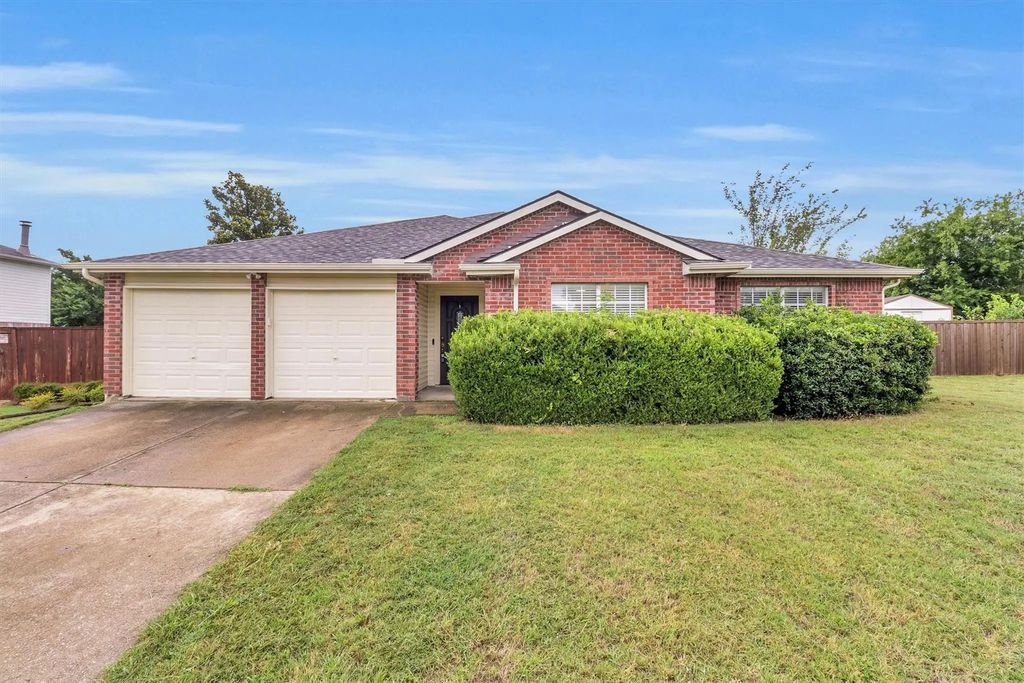 732 Bluebonnet Drive, Cedar Hill