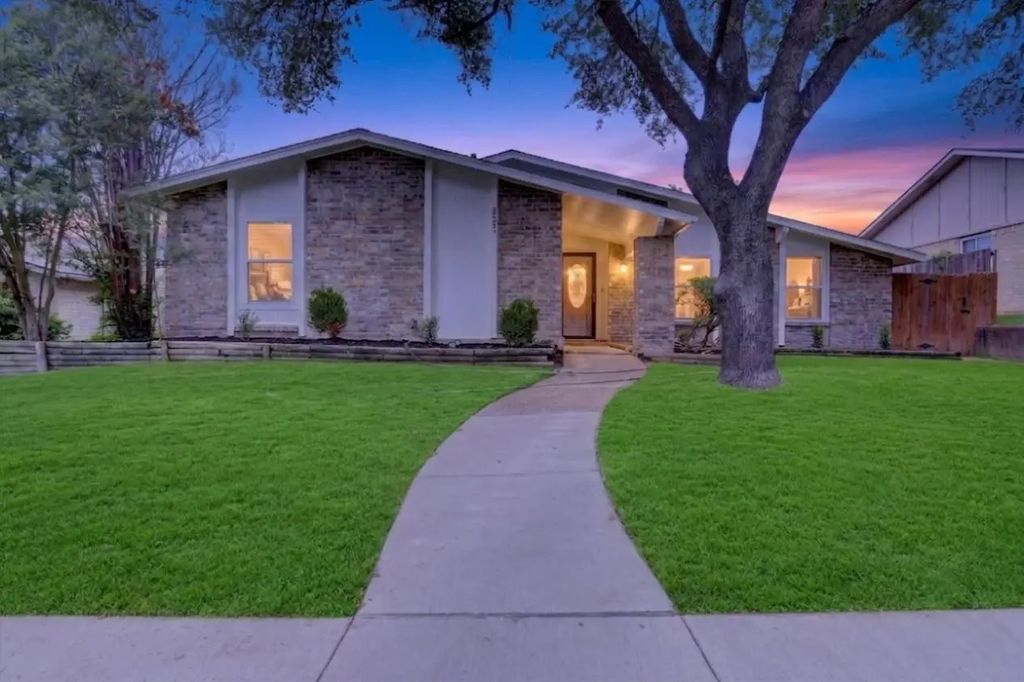 2005 Chestnut Road, Carrollton