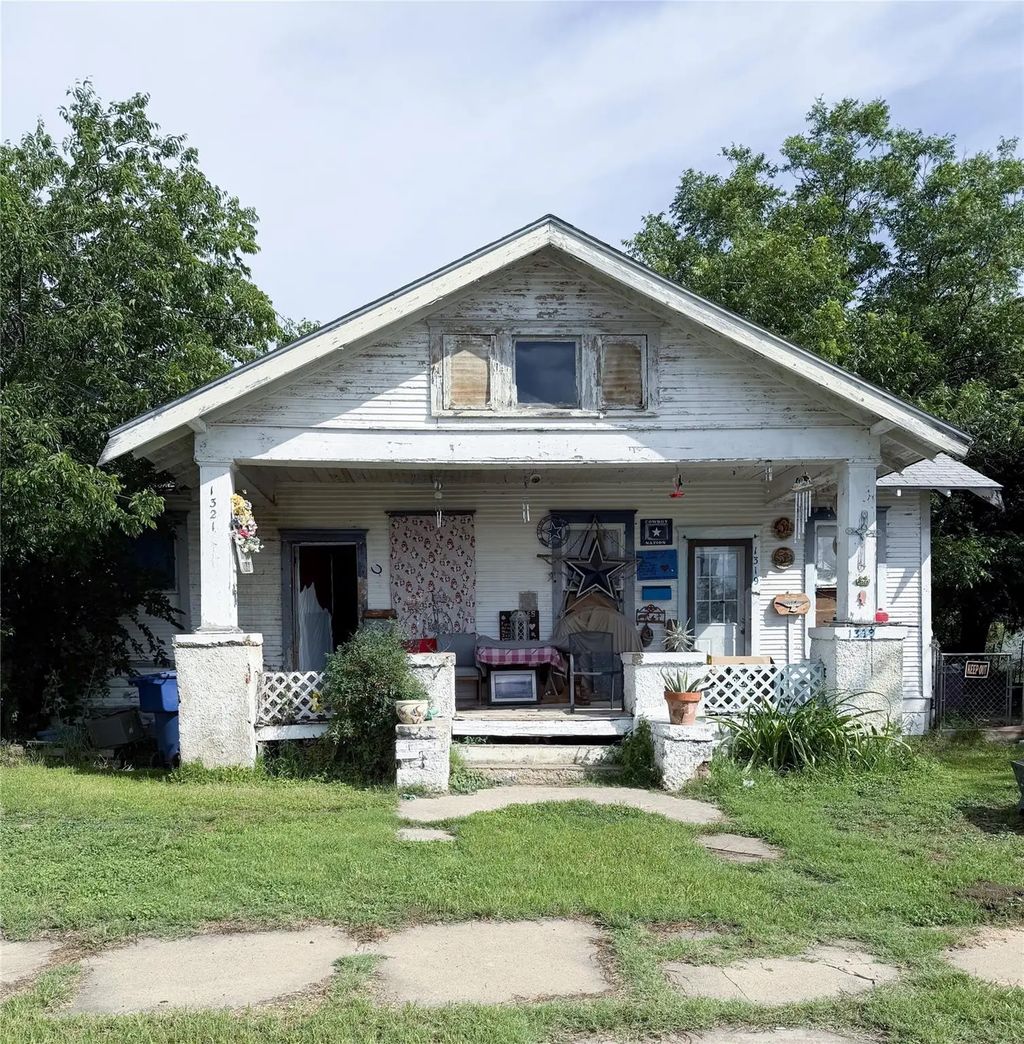 1404 2nd Street, Brownwood